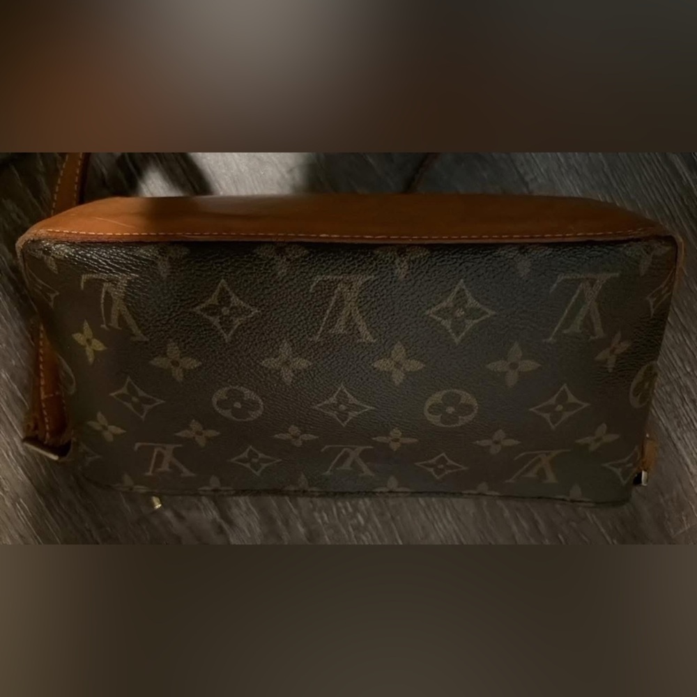 Authenticated- Vintage Louis Vuitton LV Trotter Bag - adjustable strap - Picture 12 of 15